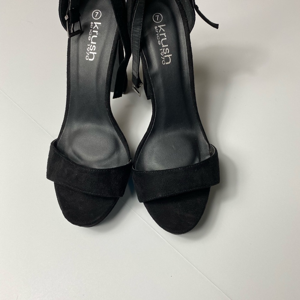 Black heels size 9 - Picture 7 of 7